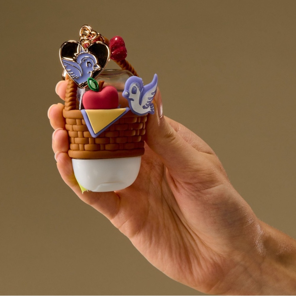 Disney X Bath and Body Works Snow White Hand Sanitizer with Gel - Picture 3 of 4